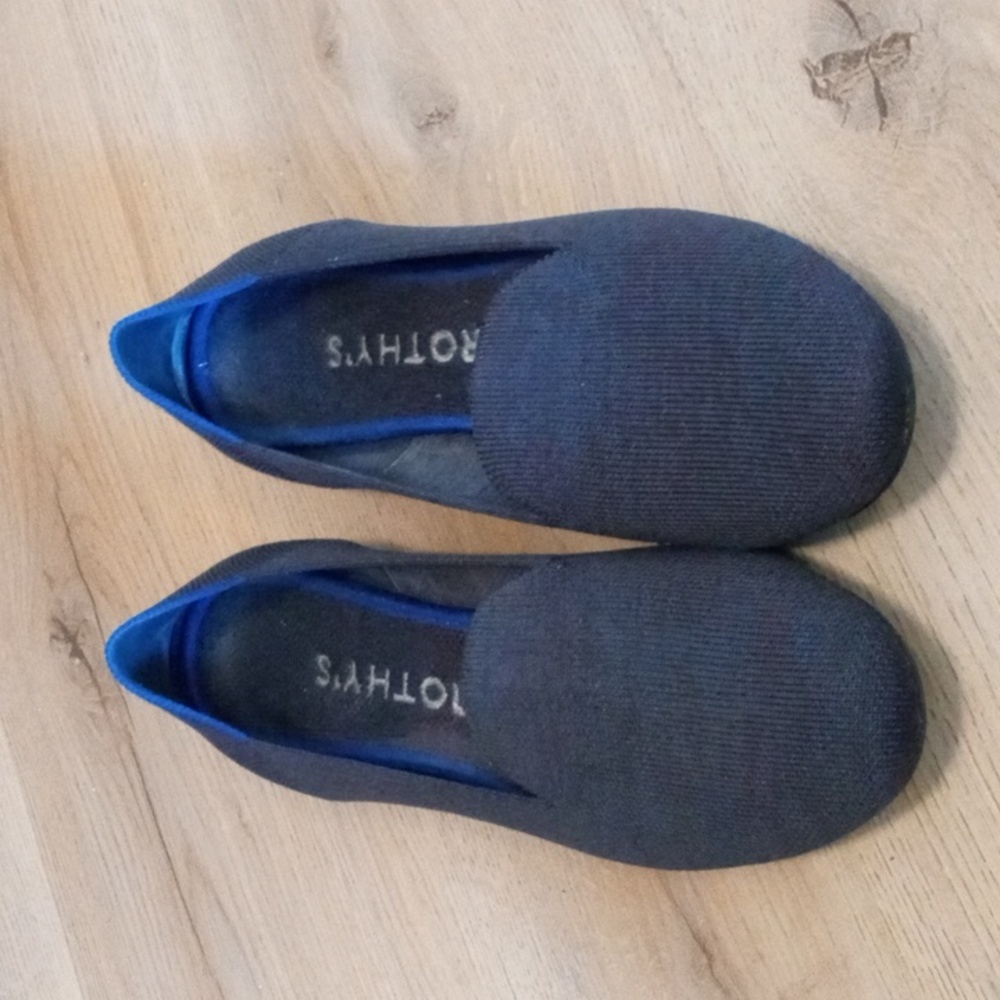 Rothys The Loafer in size 10 Navy Blue